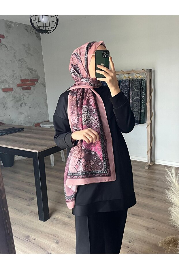 شال غلوريا الوردي - 5