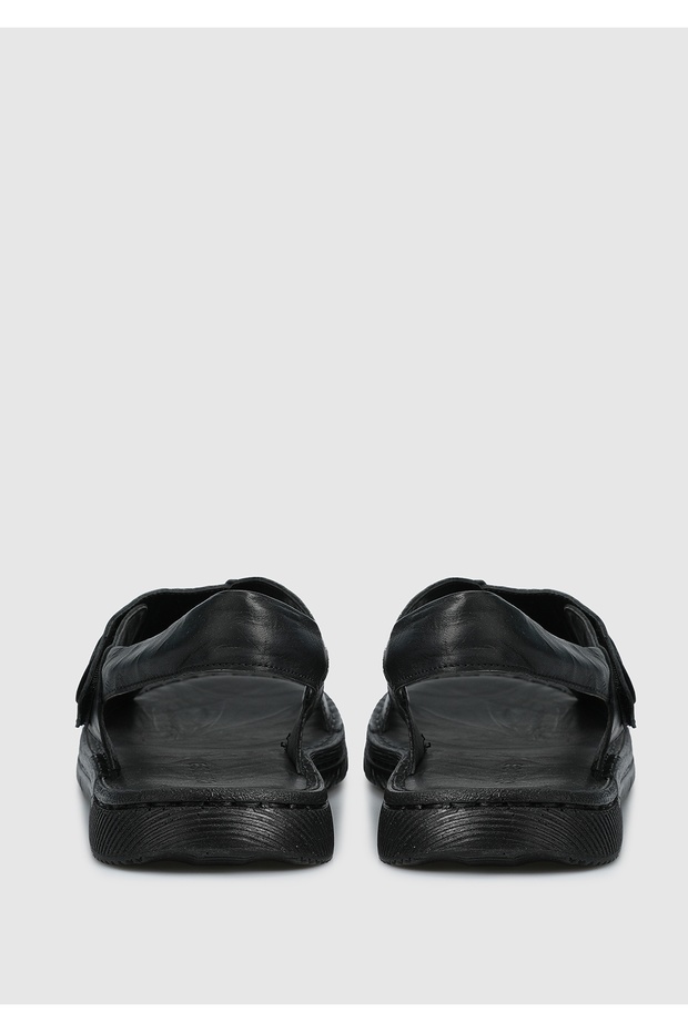 صندل مسطح من الجلد الأسود للرجال - 4