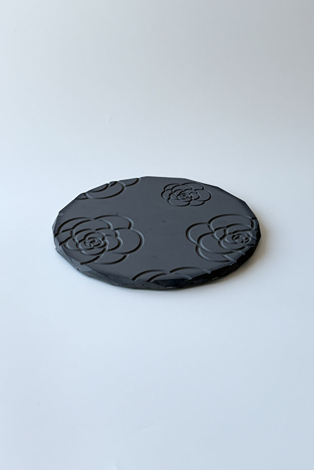 Rose Patterned Round Trivet Anthracite - 1