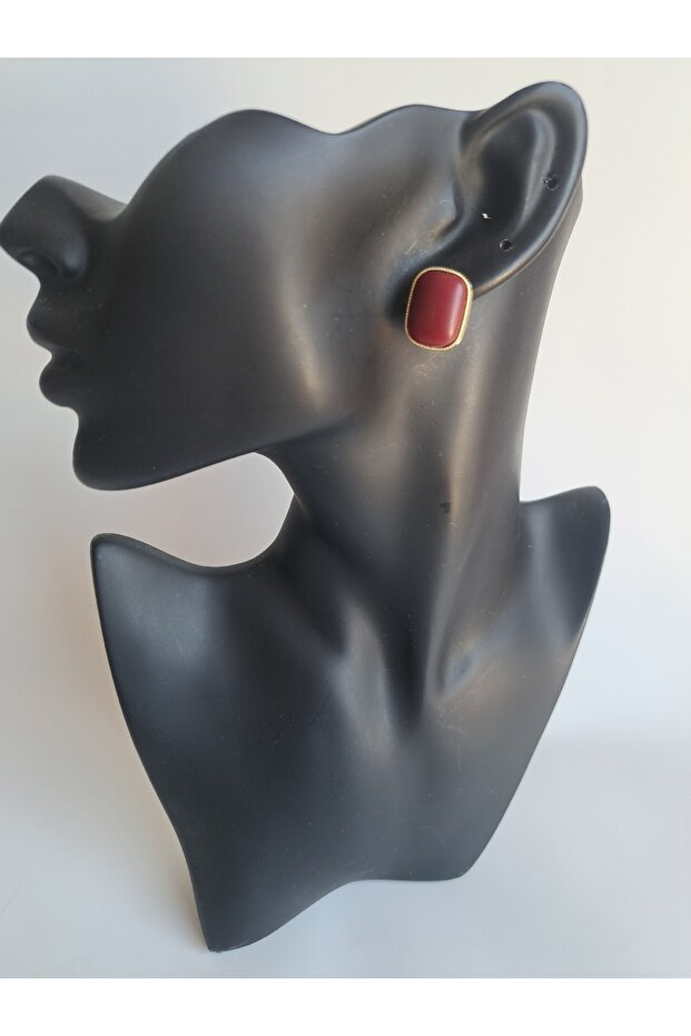 أقراط مستطيلة باللون العنابي - 2