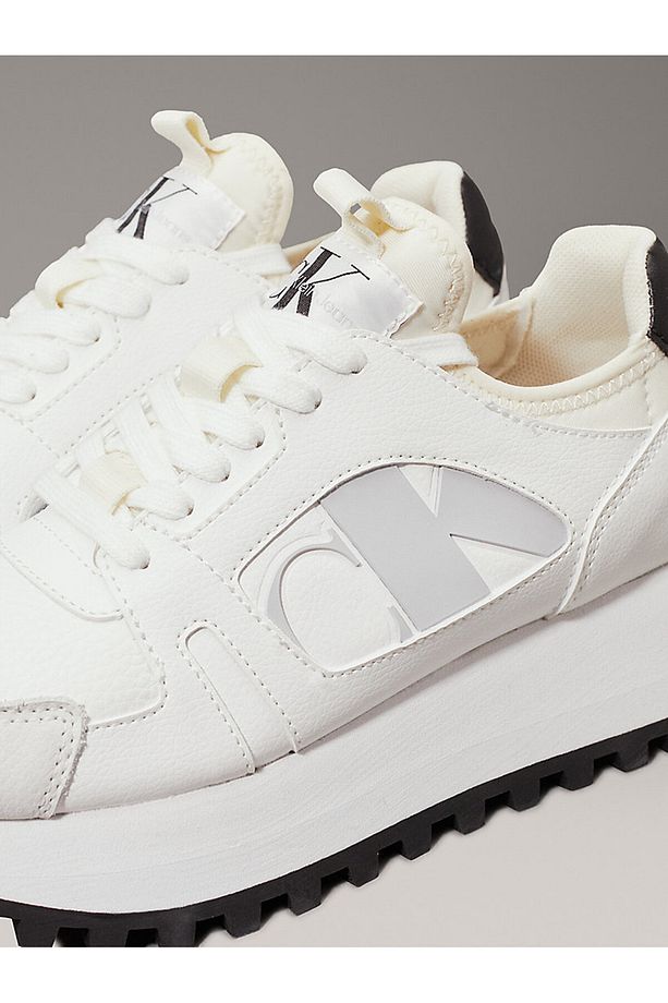 Runner Low Lace Up Logolu Sneaker - 6