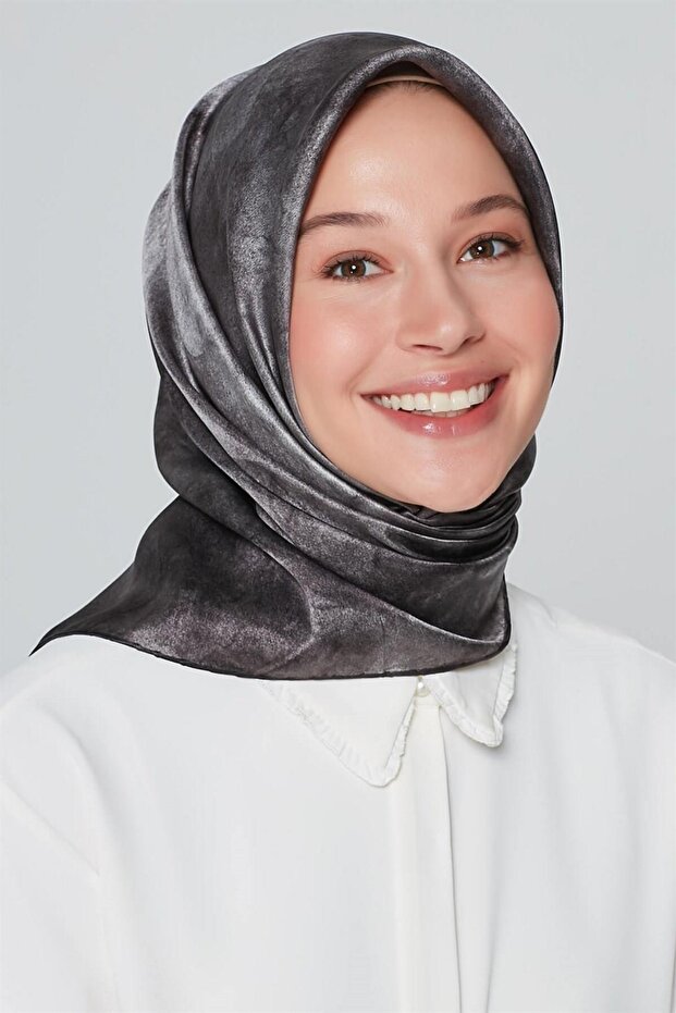 Nostalgia Series Twill Silk Scarf 8333D-88