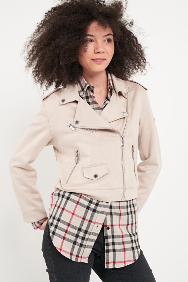 Women's jacket with patch pockets - 2