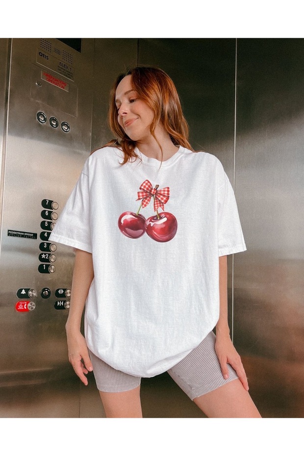 Oversize Cut Short Sleeve Printed T-Shirt