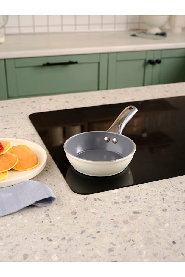 X Refika Swiss Crystal Metal Non-Stick Pan with Handle, Fireproof and Non-Stick, with 0 Oil, 14 Cm, Creamy
