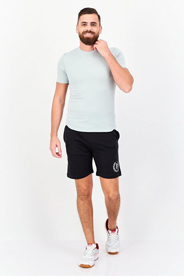 شورت رجالي أساسي بطبعة جرافيكية، أسود - 4