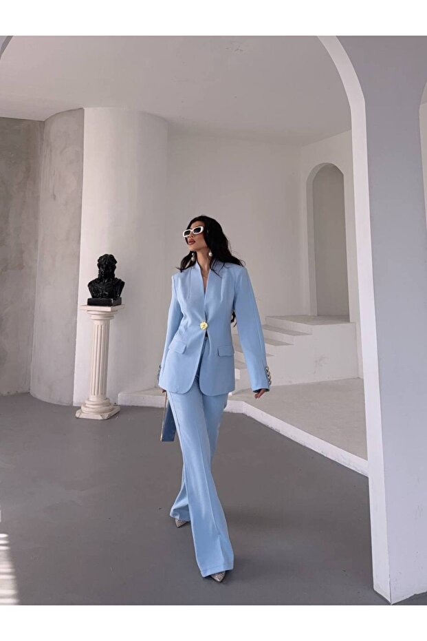 بدلة زر الذهب - 1