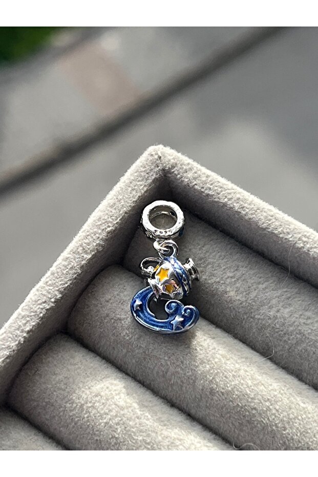 Kova burcu figür charm - 1