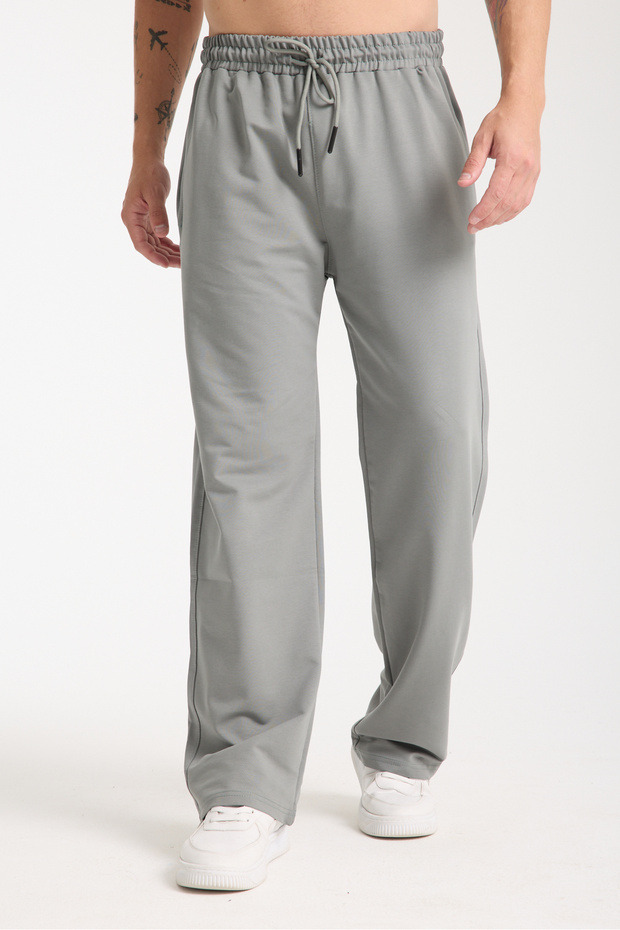 Men's Straight Leg Baggy Cut Sweatpants