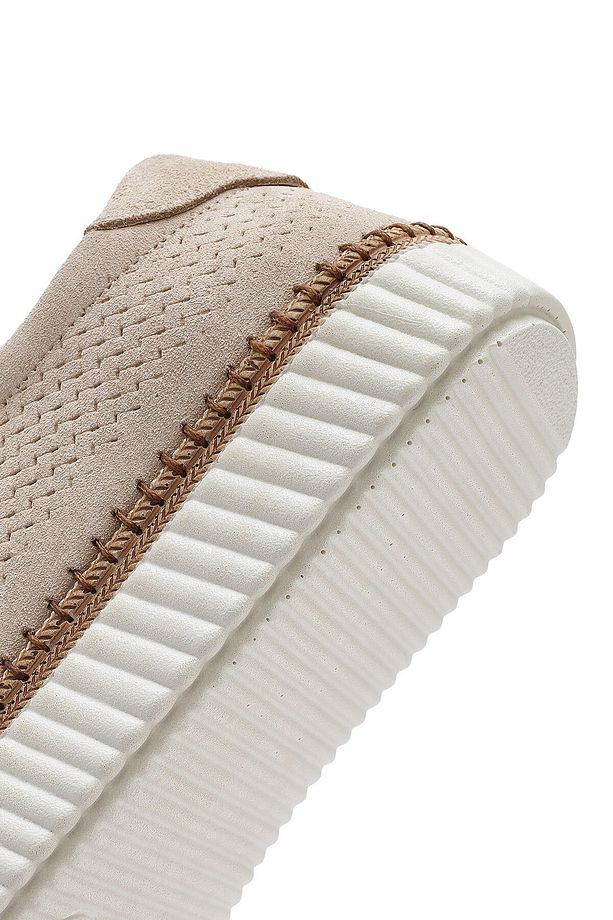 Kadın Bej Bağcıklı Kalın Tabanlı Süet Deri Sneaker 25SFD501810 - 8