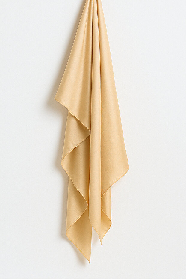 Sand Beige Diamond Aura Shawl