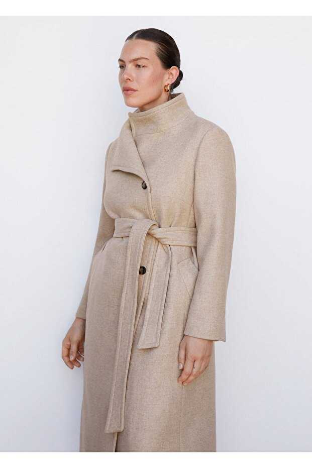Wełniany płaszcz z paskiem - 9
