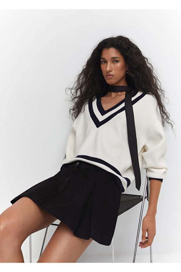 Pullover mit V-Ausschnitt und Kontrast - 6