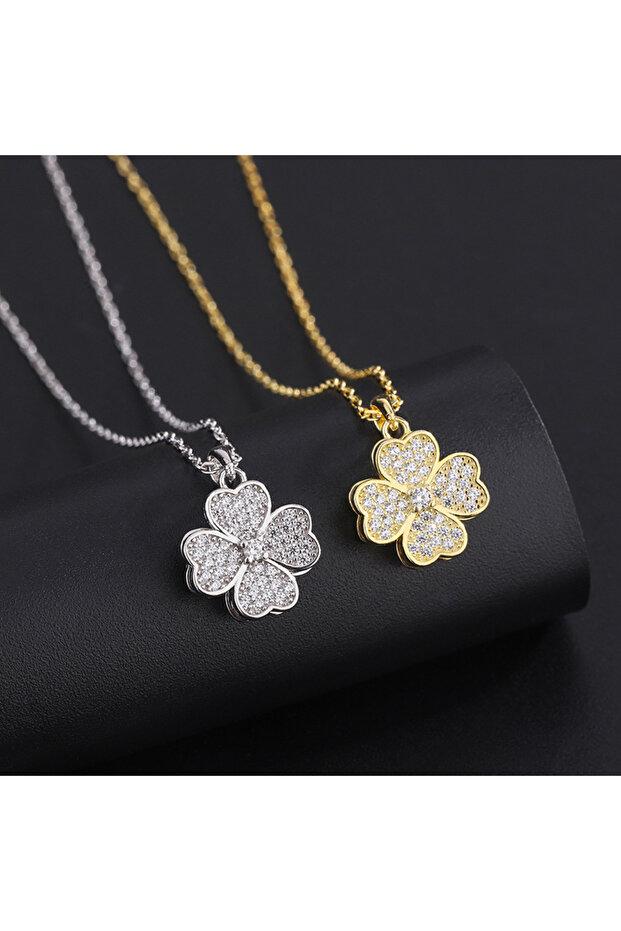 Steel Clover Model Heart Rotating Necklace Flower Model Rotating Necklace Does Not Tarnish