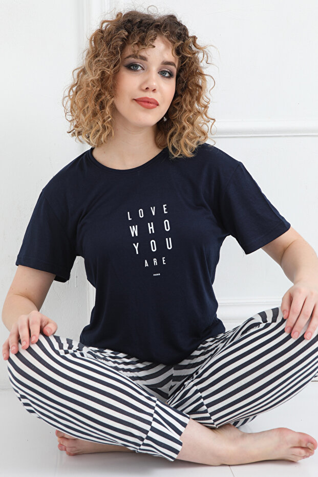 بدلة بيجامة صيفية مخططة - 1