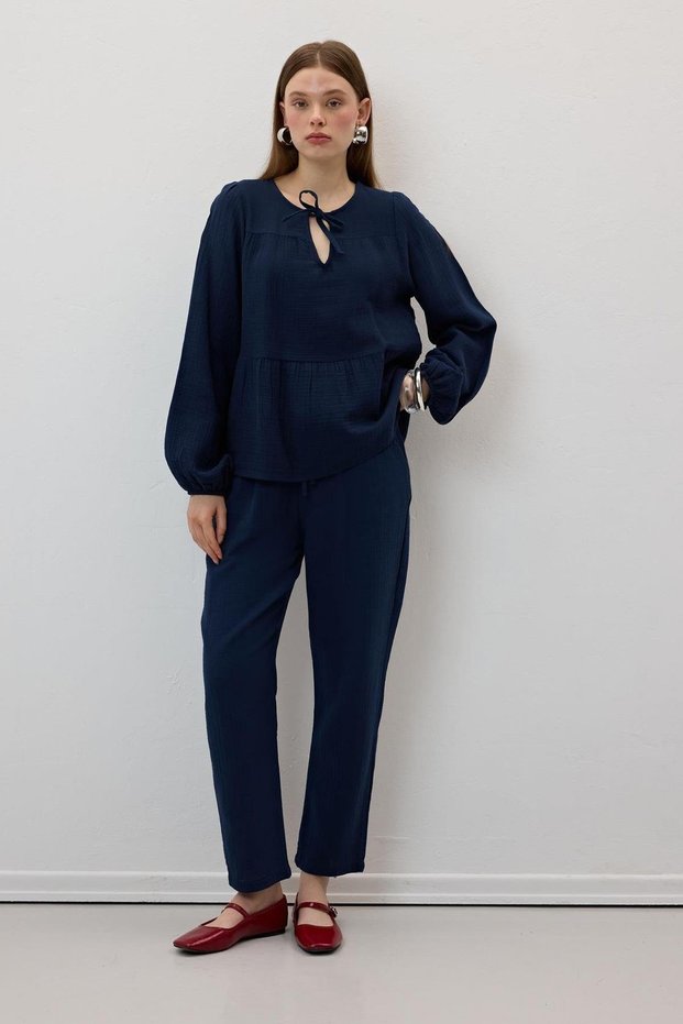 Women's Navy Blue Elastic Waist Carrot Leg Muslin Trousers