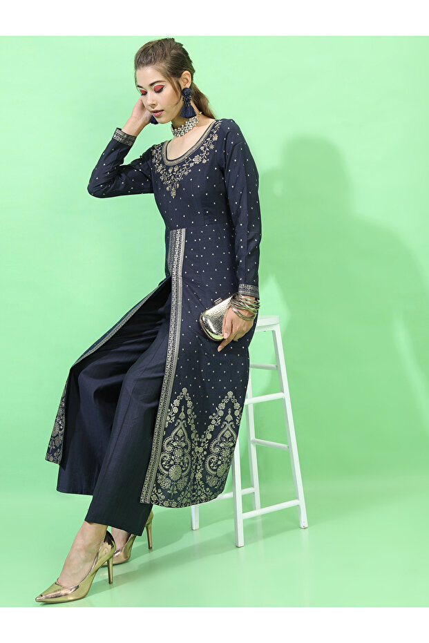 Women Navy Blue Embroidered Kurta with Palazzos