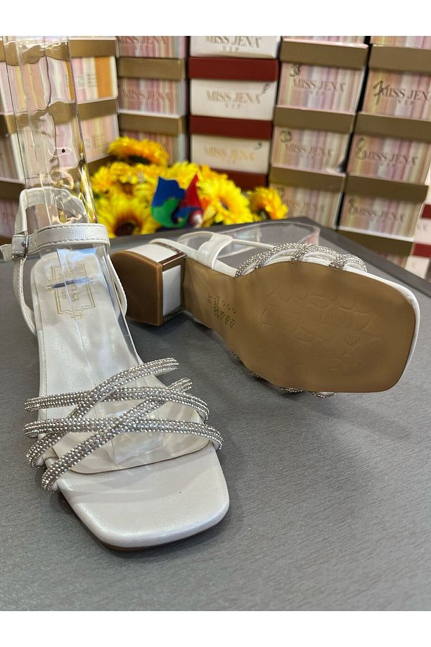 BEYAZ SİMLİ EN MODA 4,5 CM TOPUK BOYUNDA KALIN TOPUK KADIN ABİYE AYAKKABISI - 3
