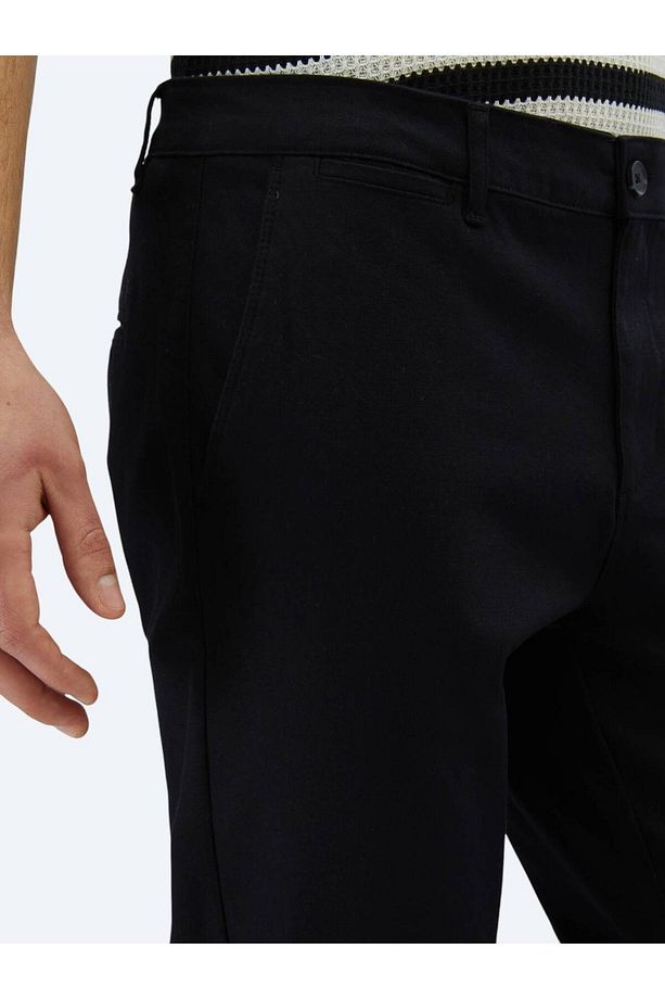 Siyah Düz Dokuma Regular Fit Casual Pamuk Karışımlı Pantolon - 3