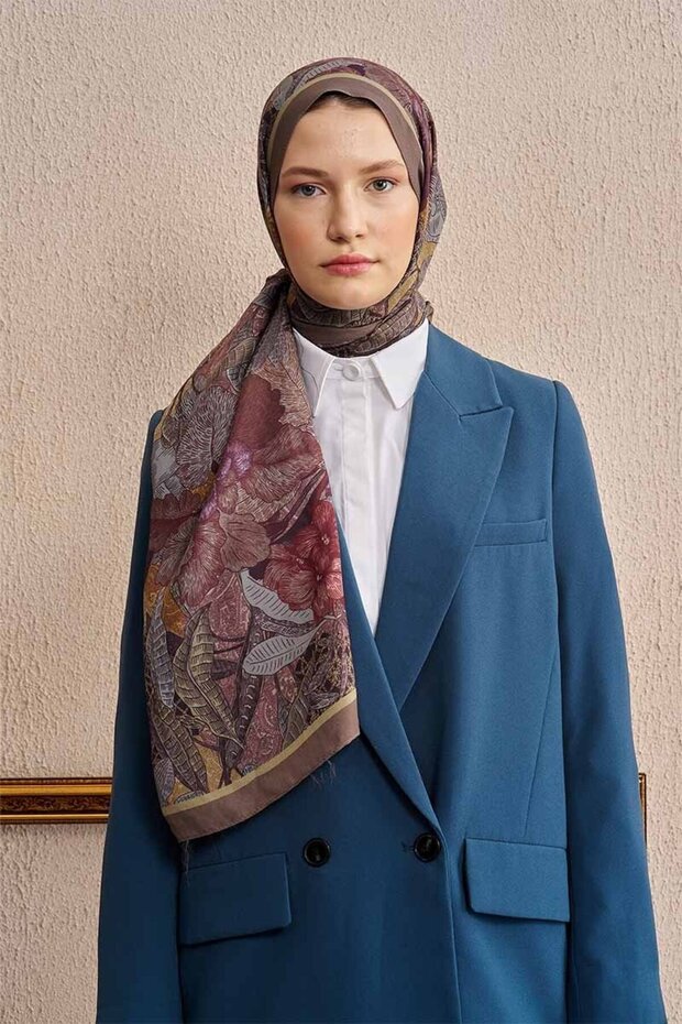 Ed - Celebrity Fiorenza Shawl - Mink