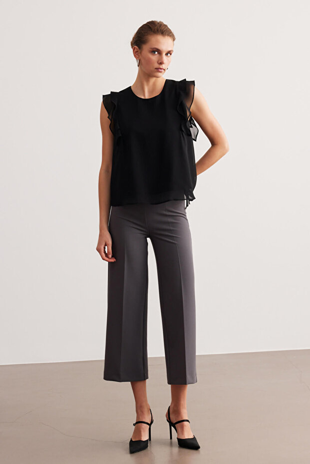 بلوزة شيفون سوداء مكشكشة - 3