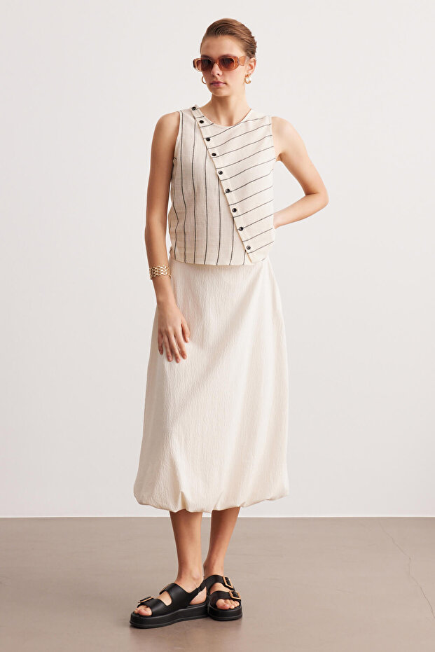 Krem Düğme Detaylı Basic Bluz - 3