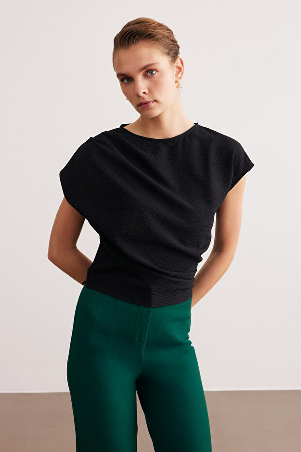 Black Pleated Basic Blouse - 1