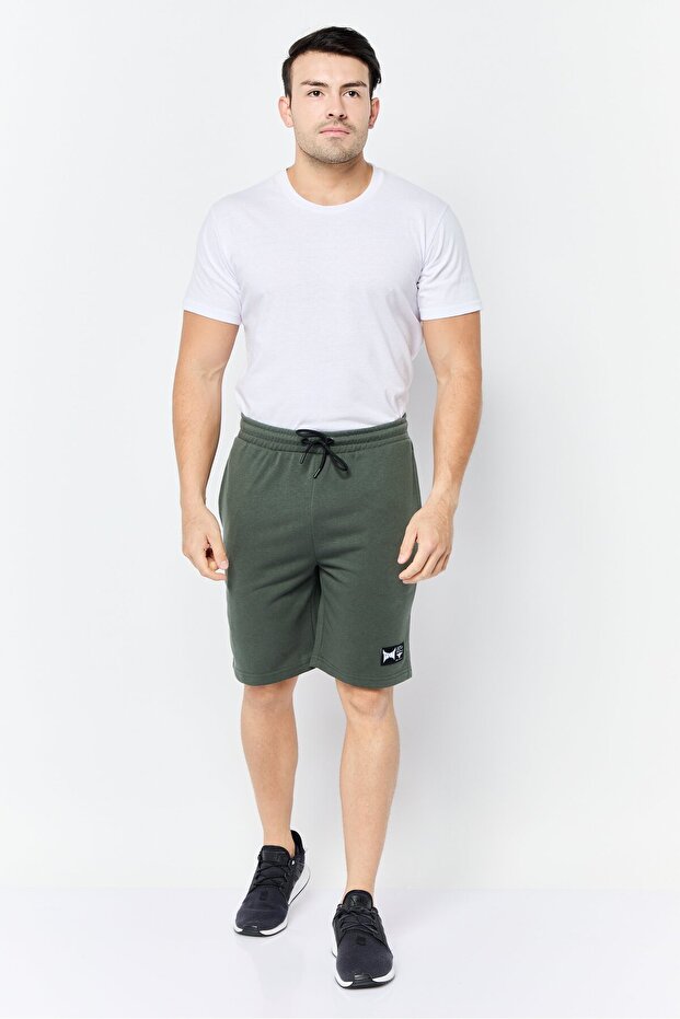 شورت رجالي أساسي برباط وشعار العلامة التجارية، رمادي غامق - 2