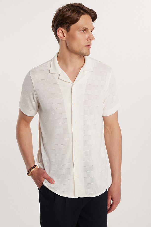 Slim Fit Kısa Kol Örme Kumaş Apaş Yaka Rahat Armürlü Doku Ekru Erkek Gömlek - 1
