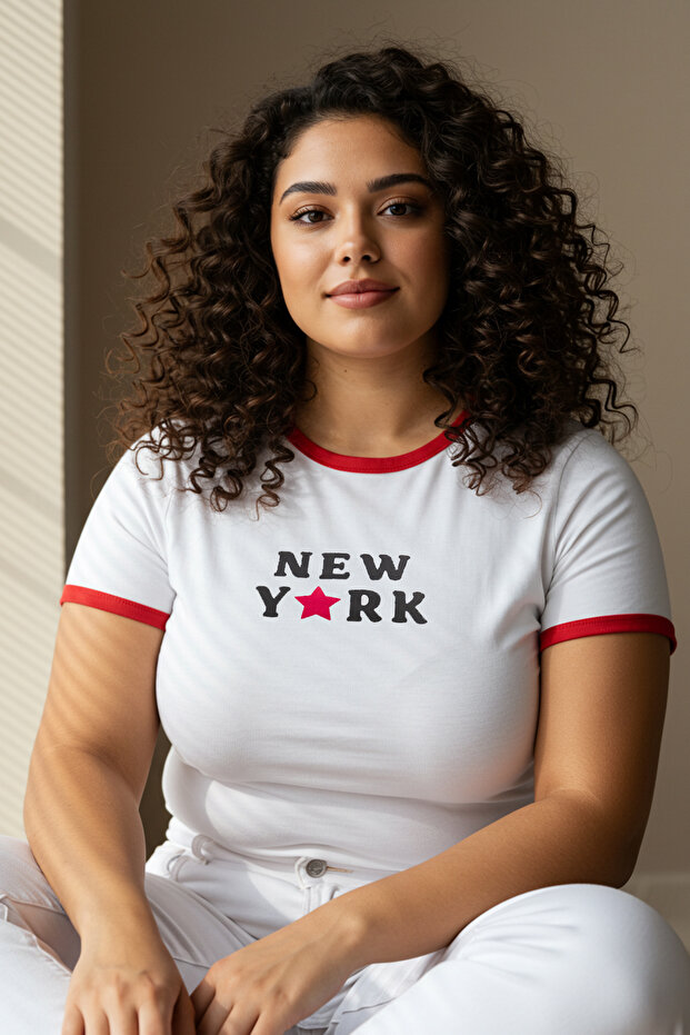 Beyaz Bisiklet Yaka Basic Fit New York Baskılı %100 Pamuk Büyük Beden Örme Tshirt TBBSS25BF00027 - 2