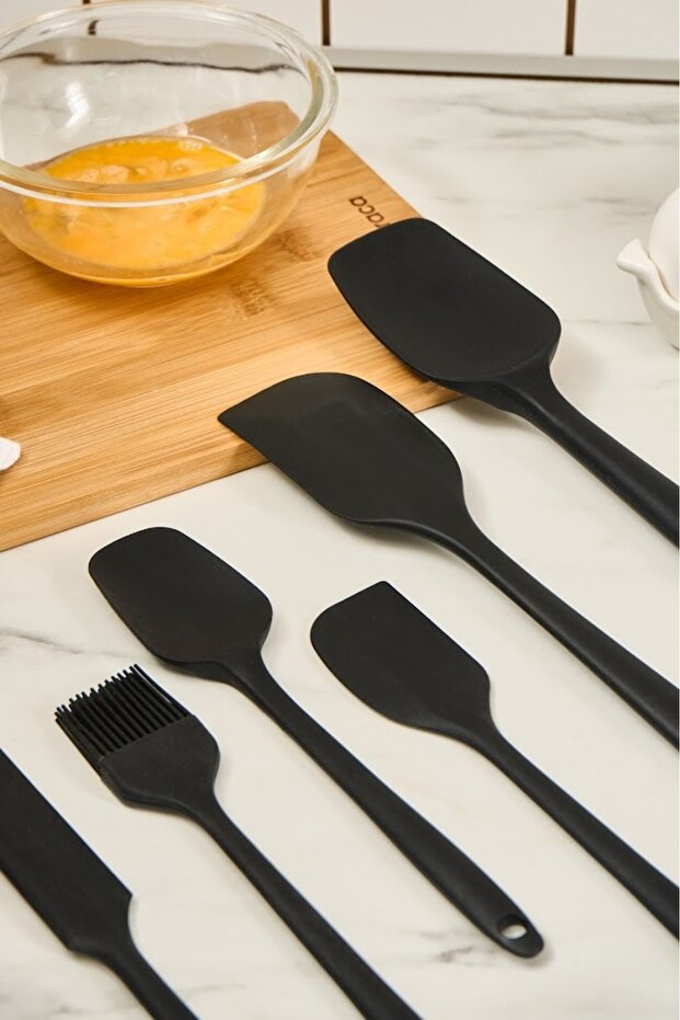 Lively 6 Parça Silikon Servis Seti Siyah - 1