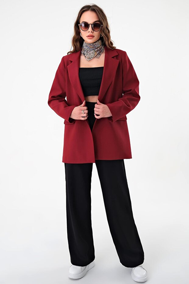 سترة بليزر ذات زر مزدوج باللون العنابي - 3