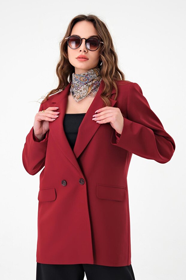 سترة بليزر ذات زر مزدوج باللون العنابي - 1