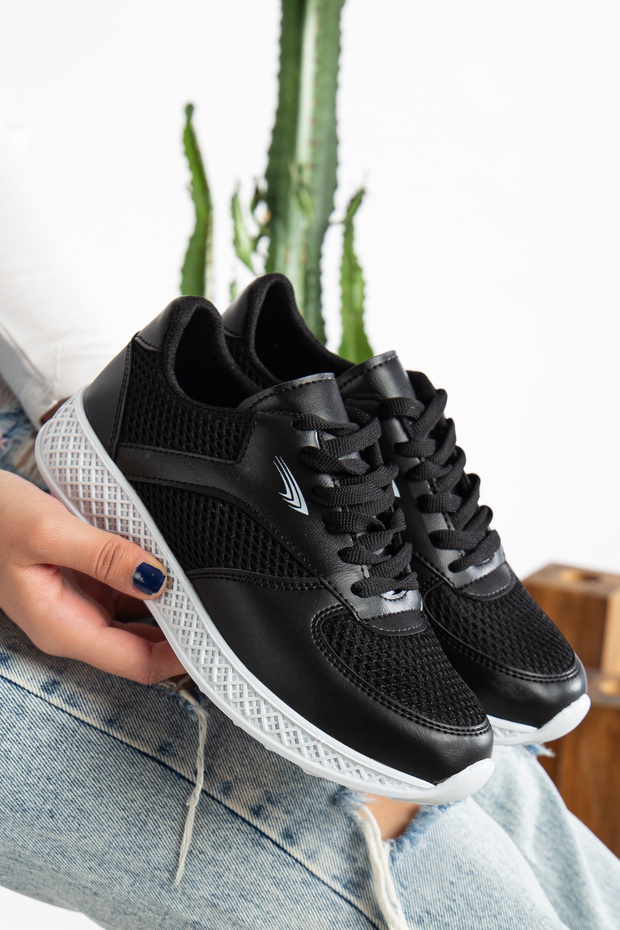 Unisex Leather Half Mesh Sneakers Lace-Up Walking Shoes