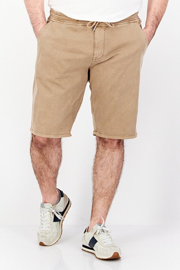 شورت رجالي أساسي برباط، لون بيج غامق - 1