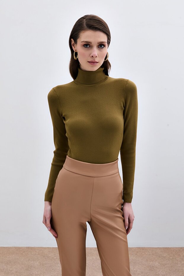 Full Fisherman's Knitwear - Mold Green