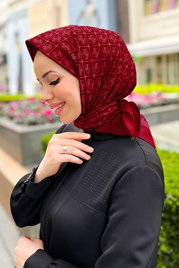 وشاح إليجانس مونوغرام - 1090750 -941 - أحمر عثماني