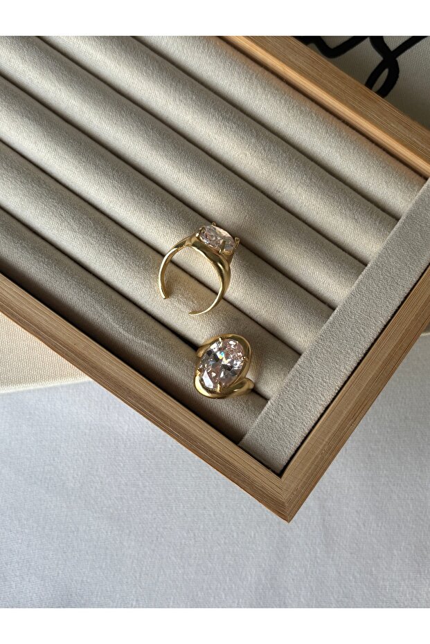 Oval Gold Ring with Stone - 3