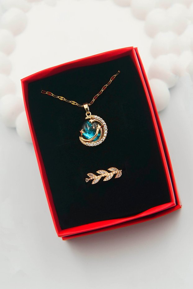 Sky Model Gold Women's Planet Steel Necklace and Leaf Gold Zircon Ring