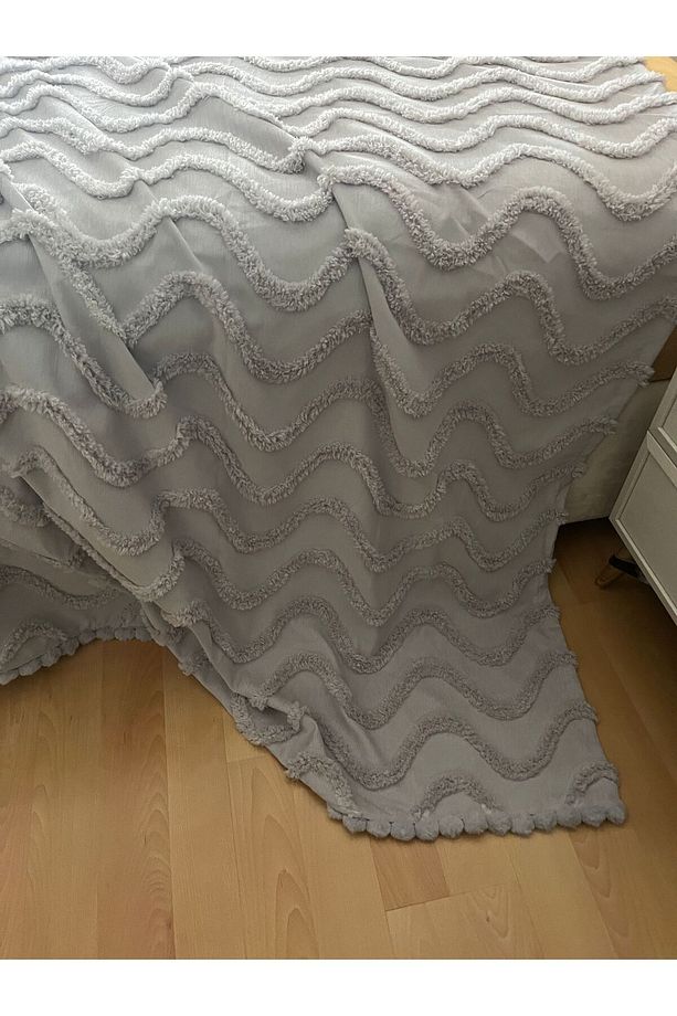 Ponpon Detaylı Çift Kişilik Pamuklu Yatak Örtüsü Pike 240 x 260 - 1 Adet - 4