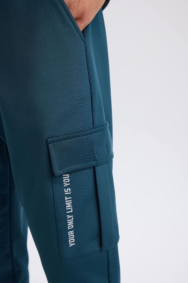 DeFactoFit Sporcu Jogger Eşofman Altı Standart Fit Üç Cepli Beli Bağcıklı Lastikli Paça D3741AX24WN - 5