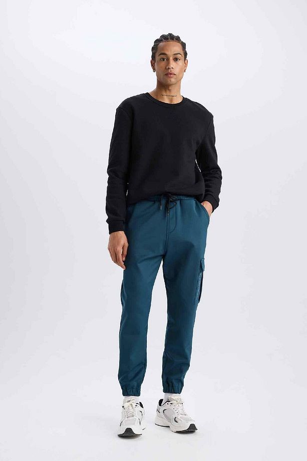 DeFactoFit Sporcu Jogger Eşofman Altı Standart Fit Üç Cepli Beli Bağcıklı Lastikli Paça D3741AX24WN - 4