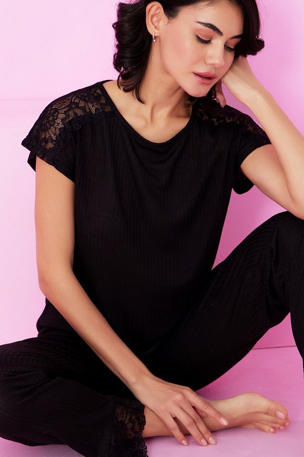 siyah Soft Touch İnce Mevsimlik Dantel Detaylı Örme Pijama Takım7864 - 1