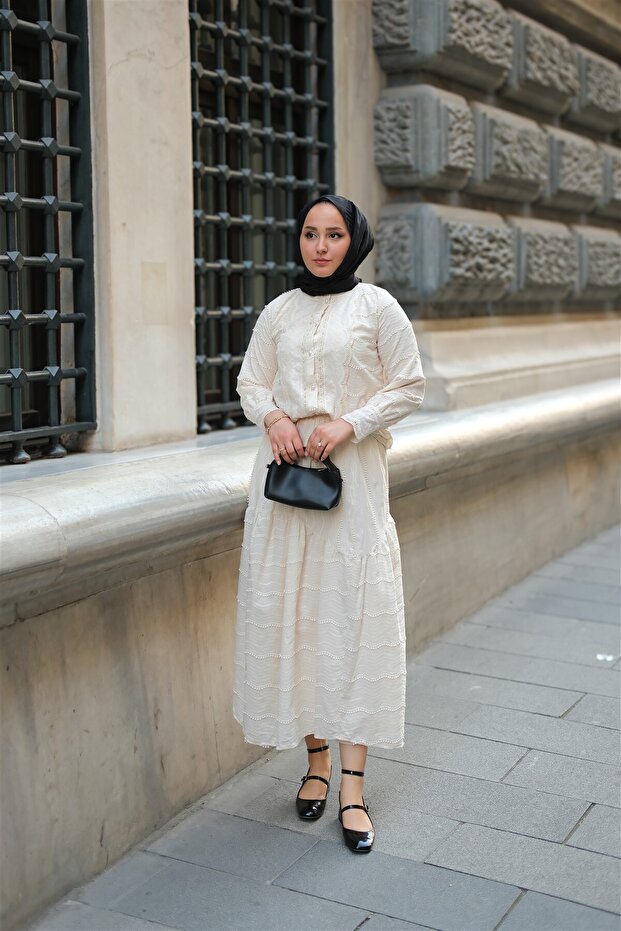 Women's Guipure Detailed Suit Cream