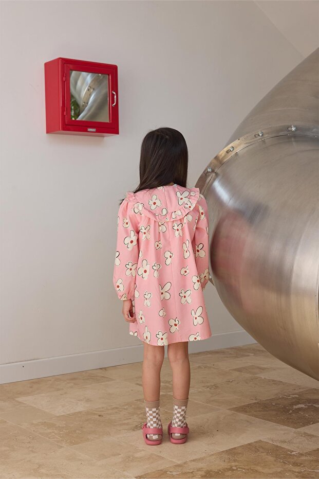 فستان وردي مكشكش مزين بالزهور - 6