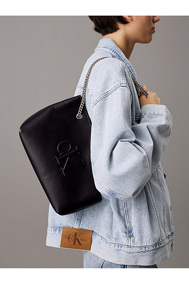 SCULPTED CHAIN SHOULDER BAG - 3