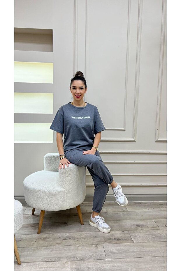 Thatssofetch Smoked T-shirt Sweatpants Jogger - طقم بدلة رياضية مطبوعة باللون الأبيض مقاس كبير