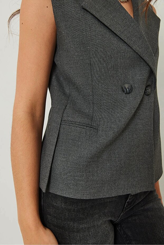Dámská vesta se šálovým límcem asymetrického střihu 60429 60283003 - 7
