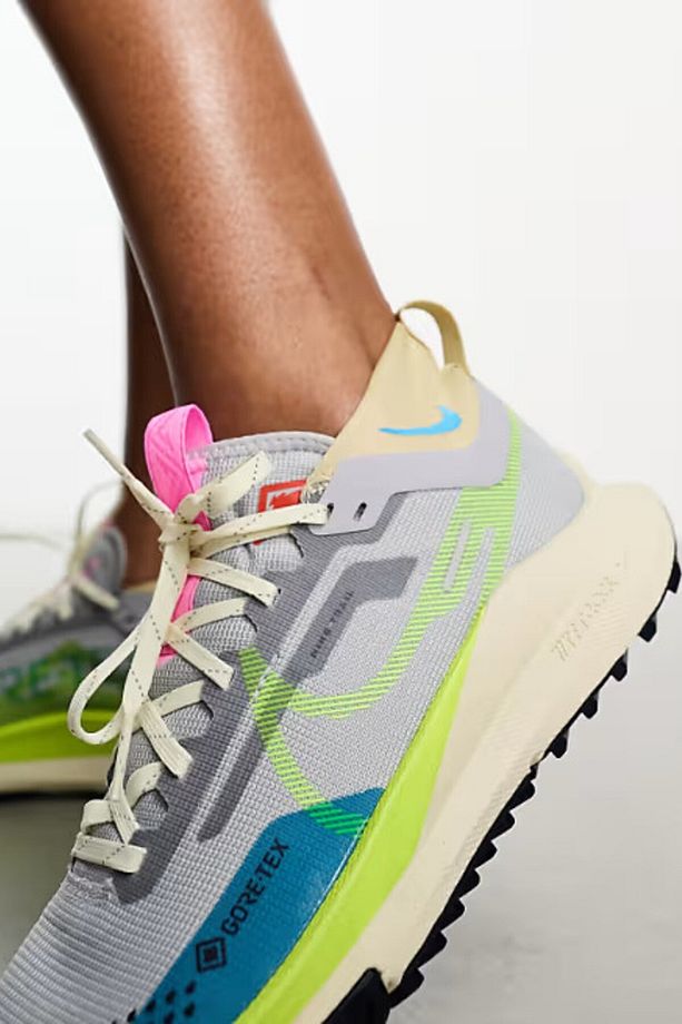 React Pegasus Trail 4 Gore-Tex Kadın Koşu Ayakkabısı - 3