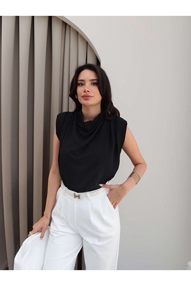 Siyah Vatkalı Bluz - 2